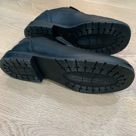 Boys size 4 youth dress shoes - Picture 2 of 4